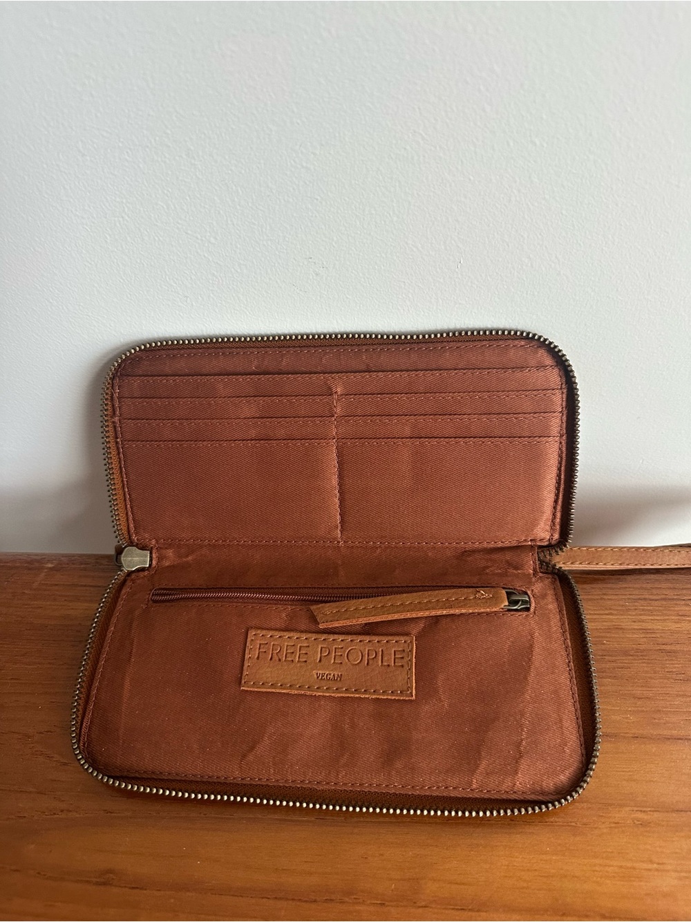 FREE PEOPLE | WRISTLET / WALLET BROWN DISTRESSED FAUX LEATHER | EUC | WESTERN